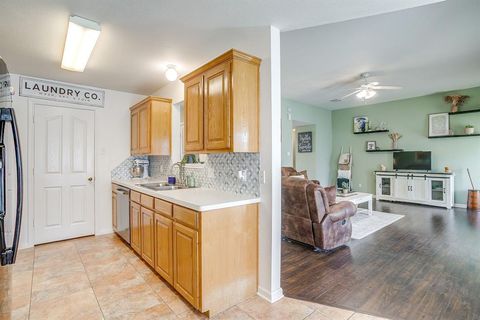 Tiny photo for 10400 Marigold Road, Waco, TX 76708 (MLS # 21201327)