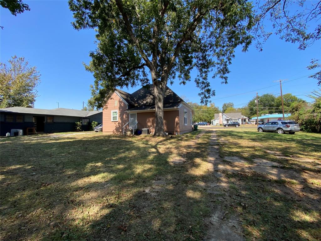416 W Palestine Avenue