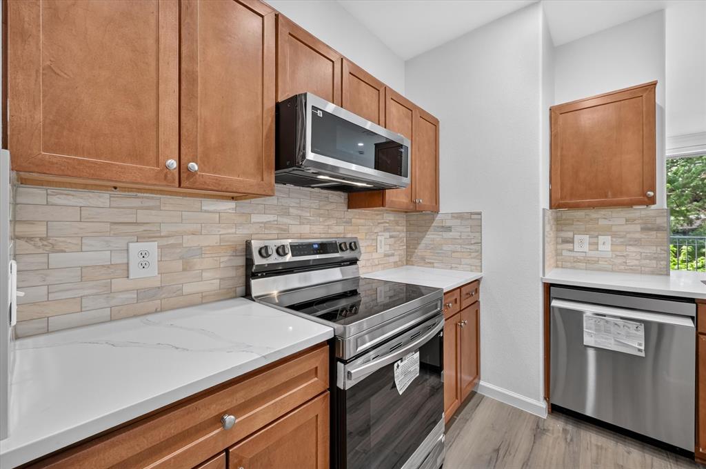 330 E Las Colinas Boulevard E 240