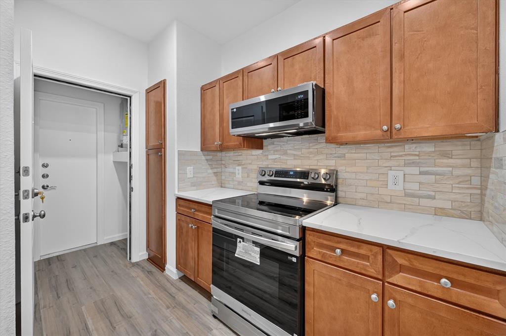 330 E Las Colinas Boulevard E 240