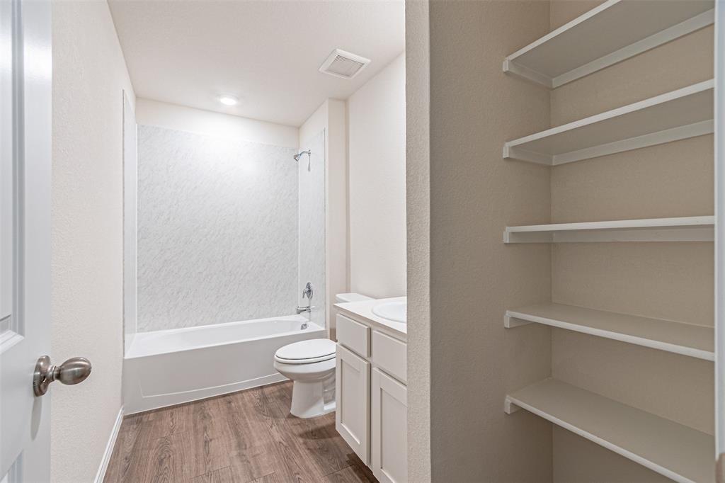 Sweetwater - Residential Lease