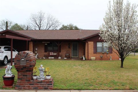 A home in Mineral Wells