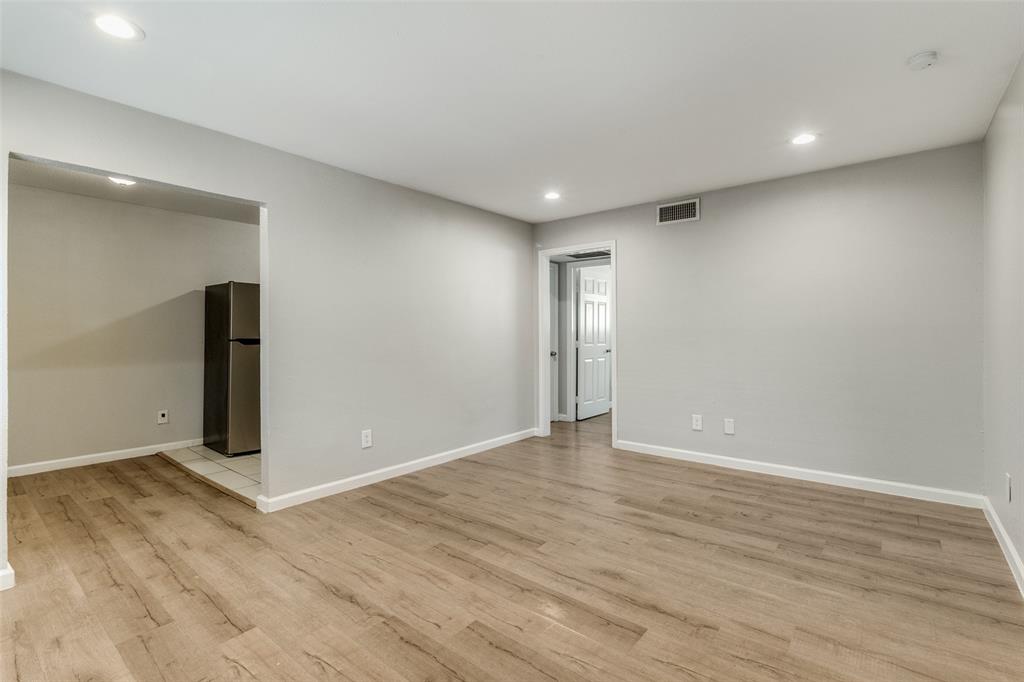 E H Rays - Residential Lease