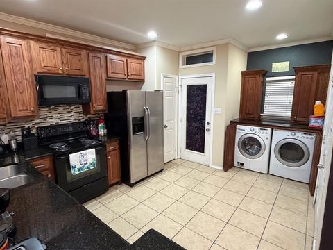 Tiny photo for 5402 Bexar Street, Dallas, TX 75215 (MLS # 21197654)
