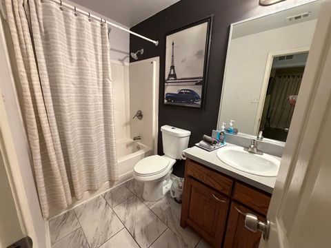 Tiny photo for 5402 Bexar Street, Dallas, TX 75215 (MLS # 21197654)