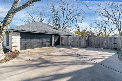 A home in Granbury