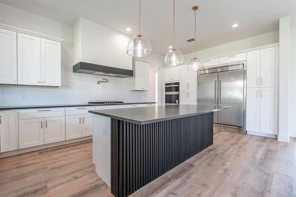 Modern Oaks - Residential