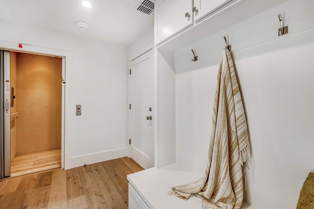 3428 Daniel Avenue 5