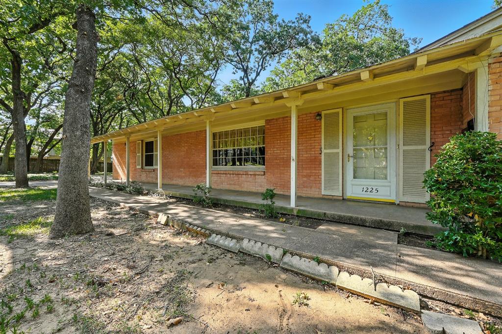 1225 W Grauwyler Road