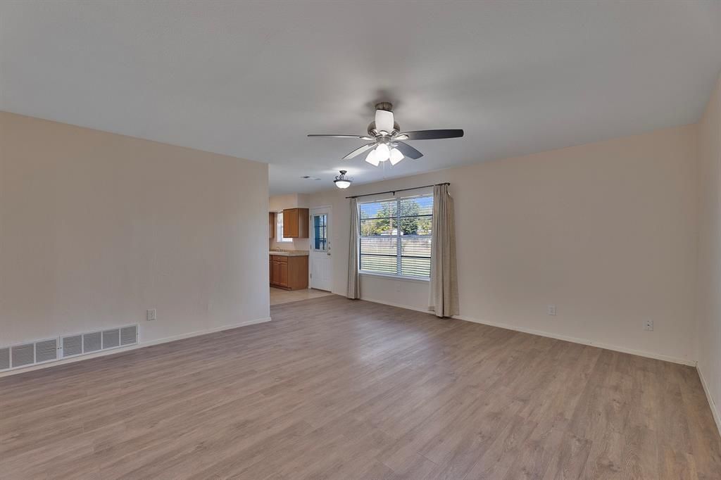 Photo of 628 Kevin Circle, Mesquite, TX 75149 (MLS # 21155736)