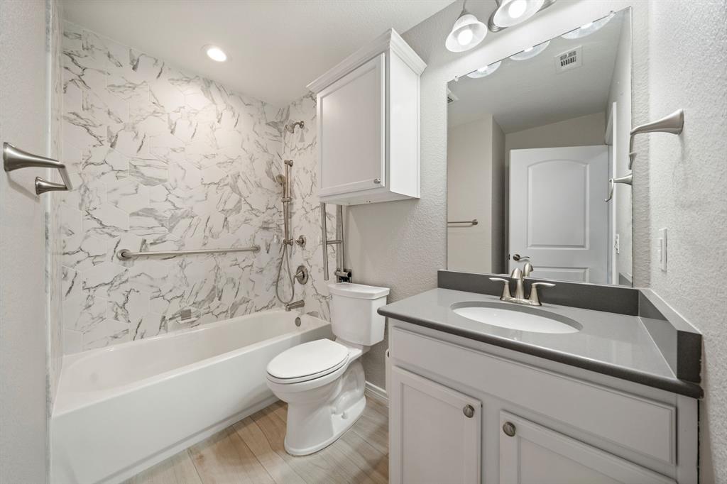 Frisco Lakes By Del Webb Villa - Residential