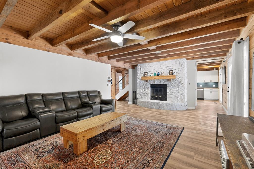 3546 Private Road 2562