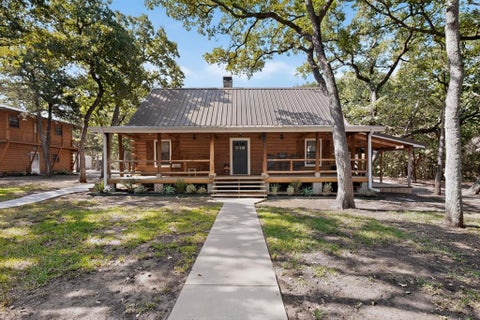 Photo of 3546 Private Road 2562, Royse City, TX 75189 (MLS # 21401358)