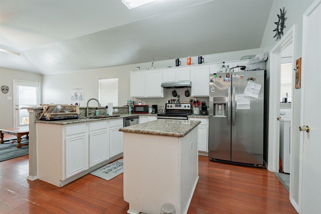 1609 Lesli Drive