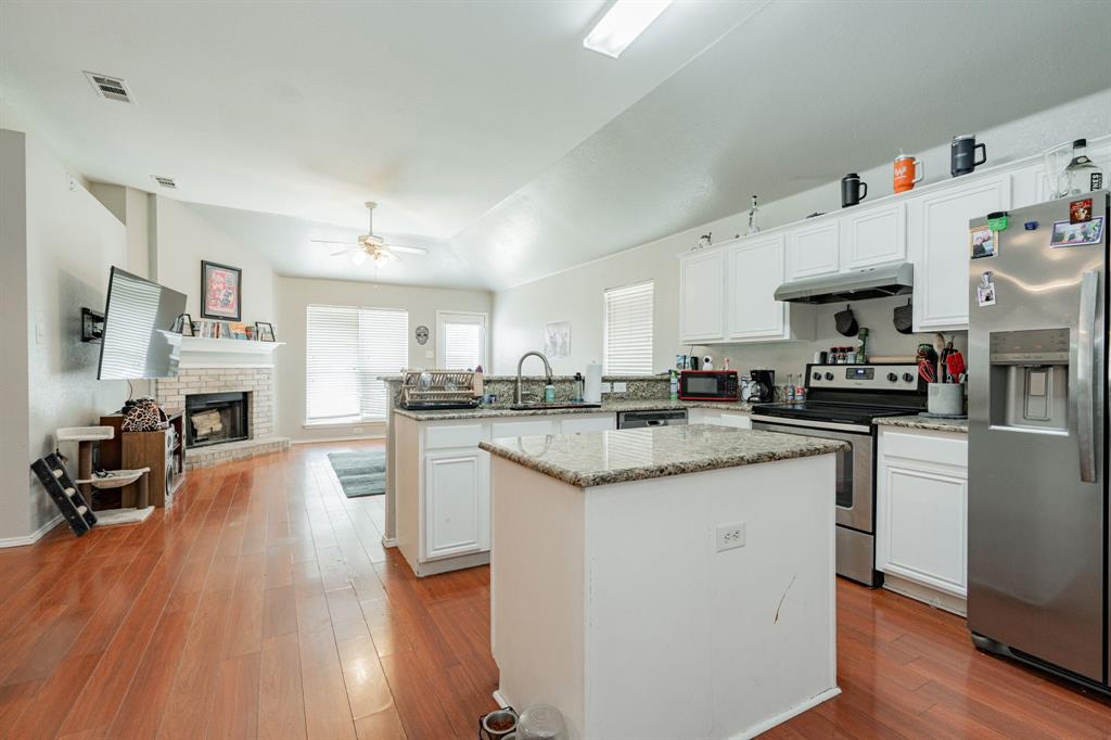 1609 Lesli Drive