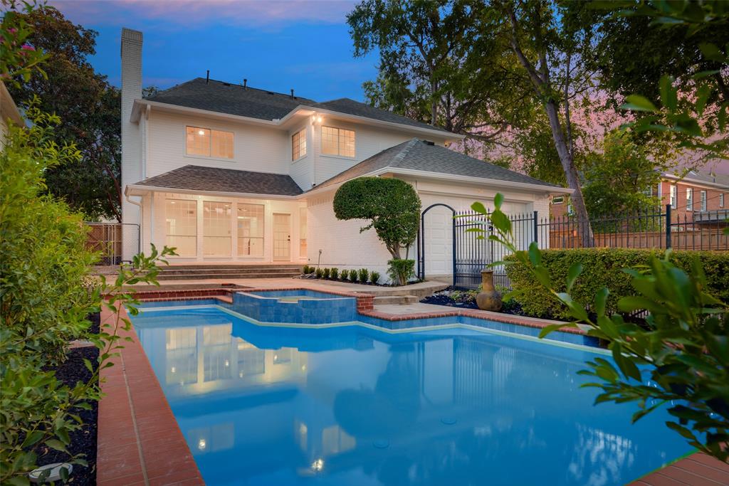 S M U Heights - Residential