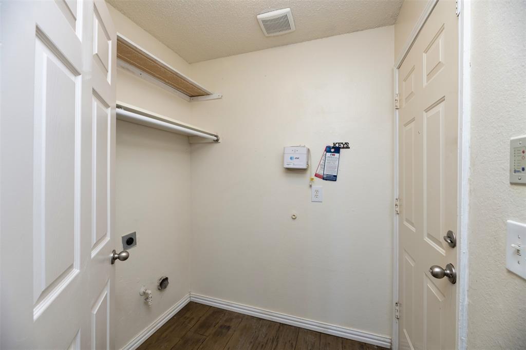 Country Meadow Ph One - Residential