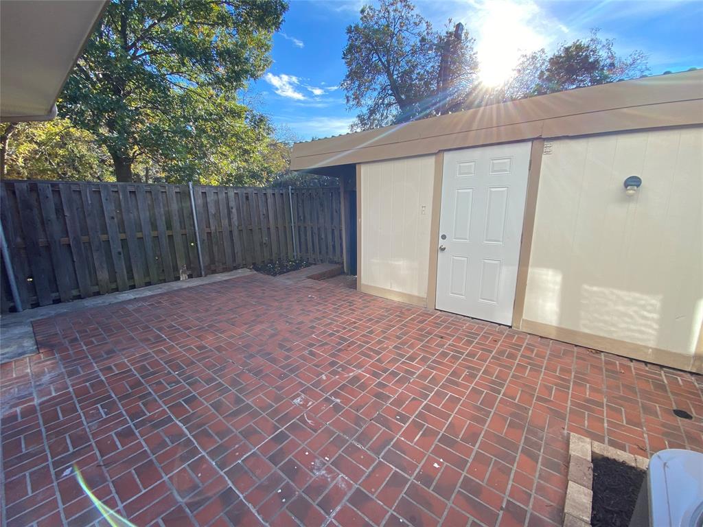 Arlington Downs Twnhs - Residential Lease