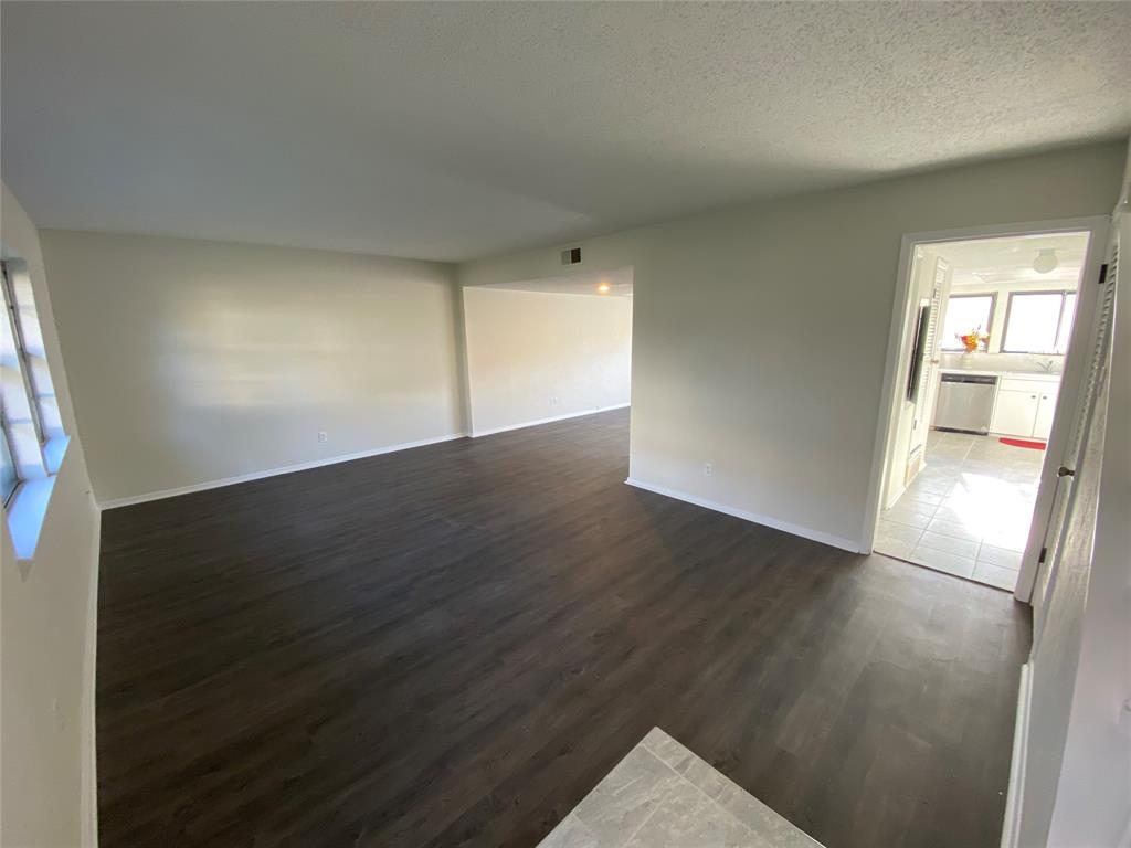 Arlington Downs Twnhs - Residential Lease