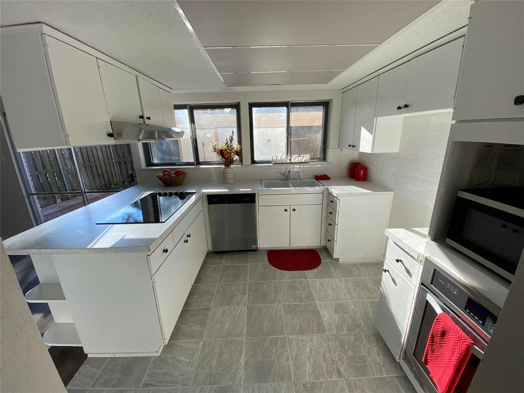 Arlington Downs Twnhs - Residential Lease