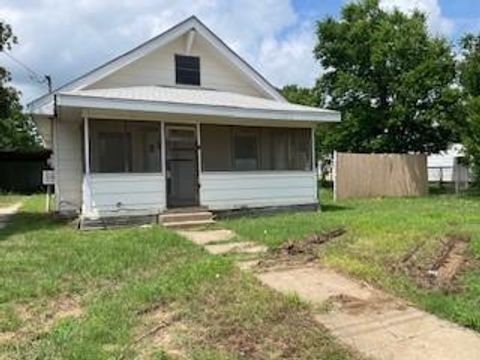 702 W Jeanette Street Breckenridge TX 76424