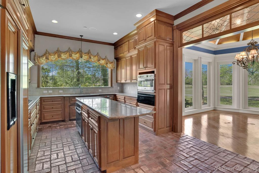 309 Bridgepoint Circle