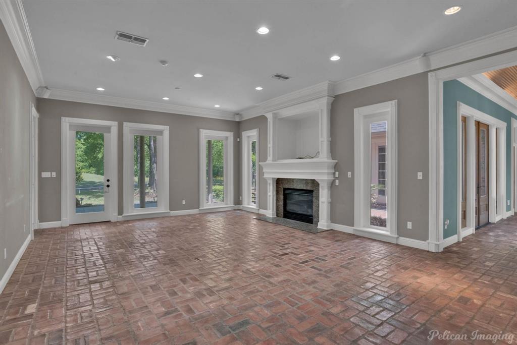 309 Bridgepoint Circle