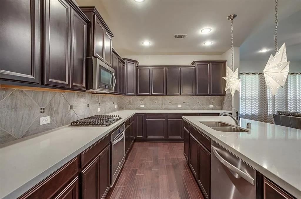 Brentwood Ph One - Residential Lease