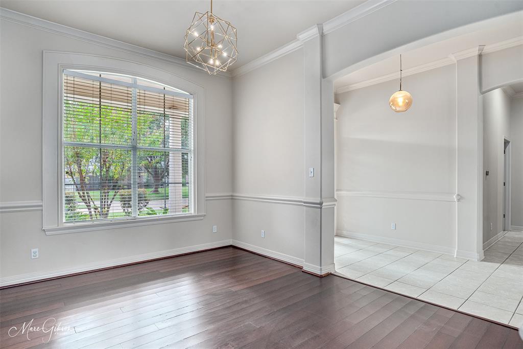 5041 Longstreet Place