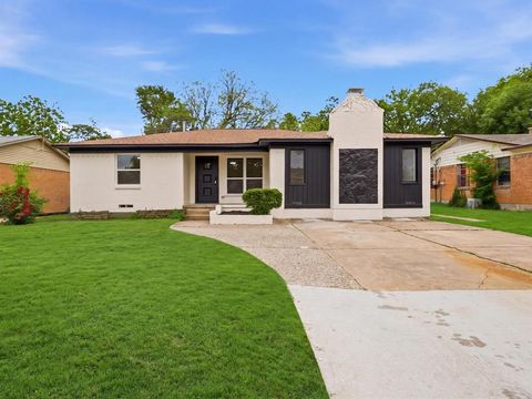 1112 Noble Avenue Carrollton TX 75006