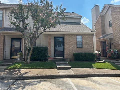 Photo of 3635 Garden Brook Drive #13100, Farmers Branch, TX 75234 (MLS # 21098746) Photo of 3635 Garden Brook Drive #13100, Farmers Branch, TX 75234 (MLS # 21098746)