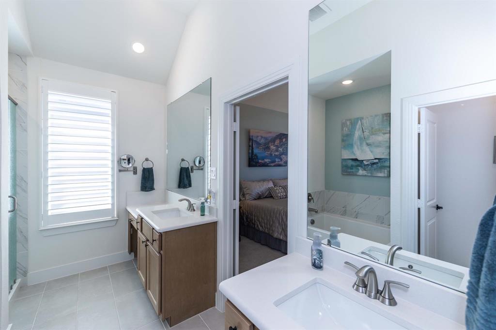 Gateway Village The Reserve - Residential