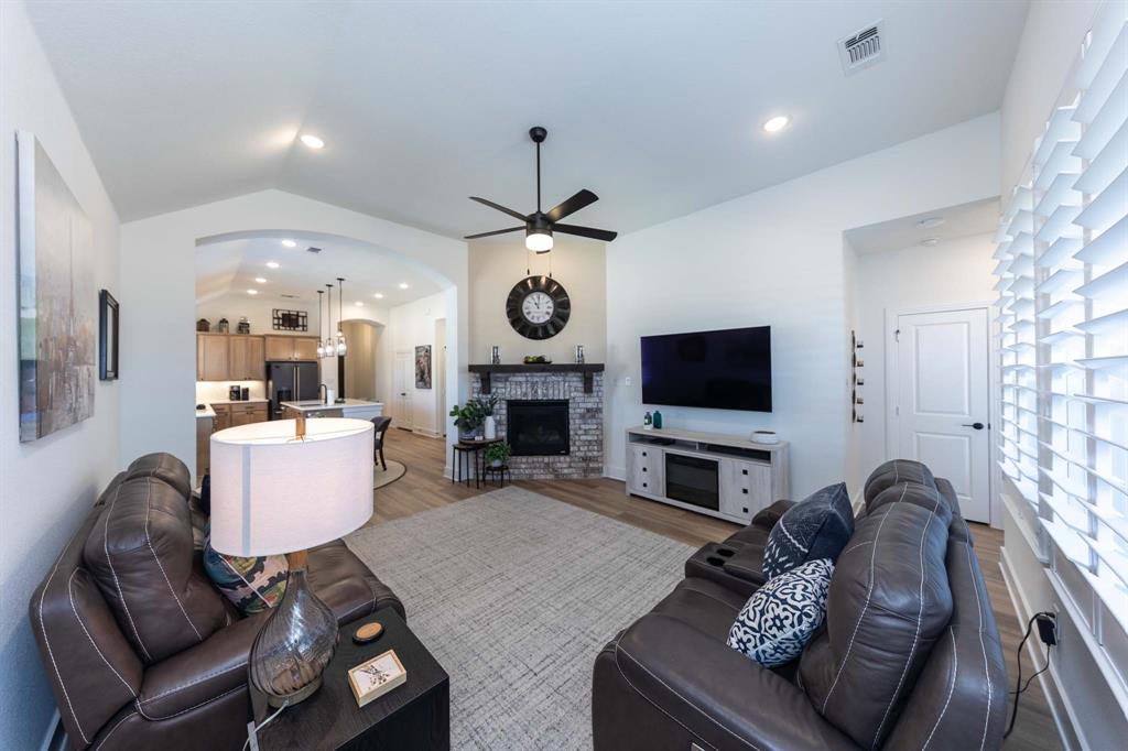 Gateway Village The Reserve - Residential