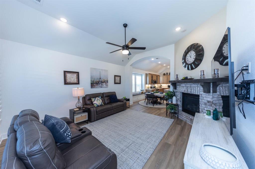 Gateway Village The Reserve - Residential