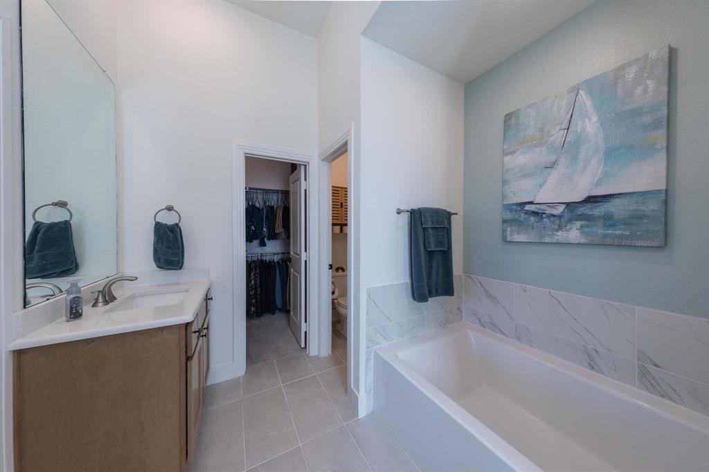 Gateway Village The Reserve - Residential