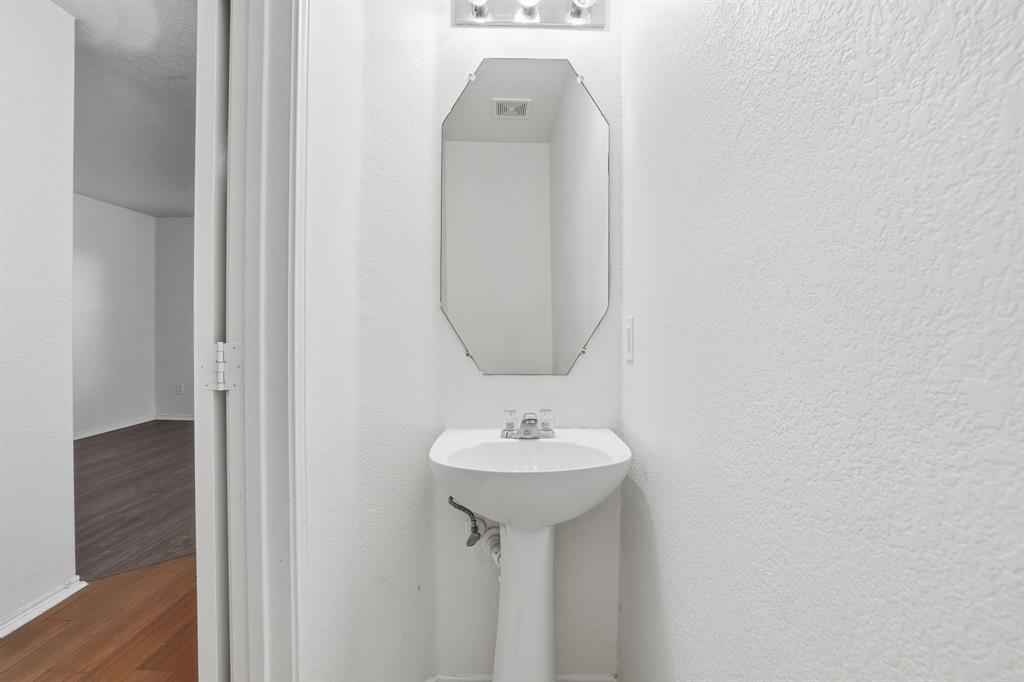 Hickory Crk Ests Ph I - Residential