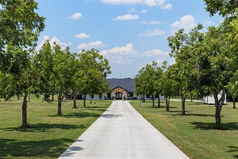 2768 Camp Crucis Court Granbury TX 76048