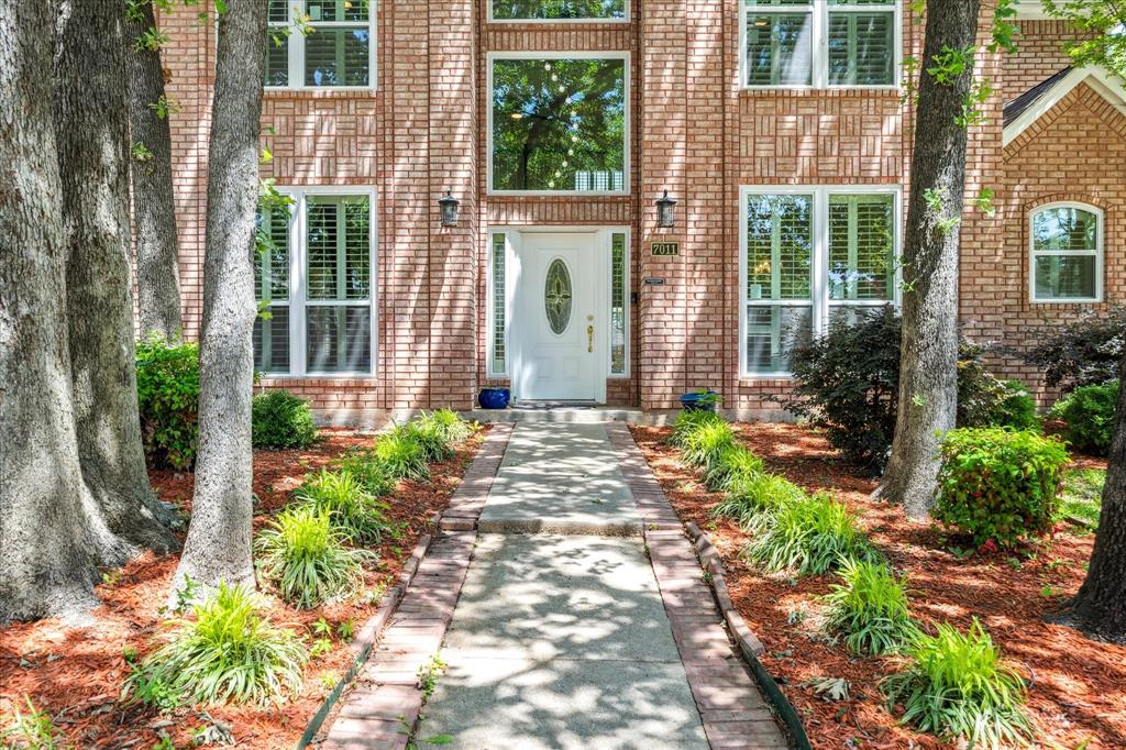 7011 Gunston Lane