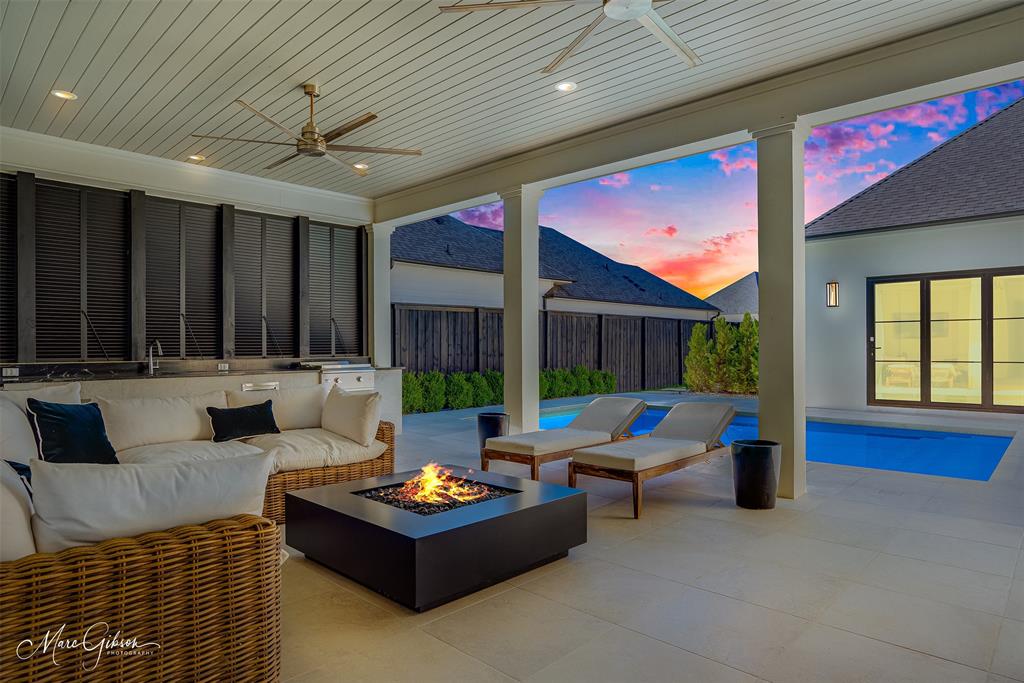 1072 Winterberry Lane