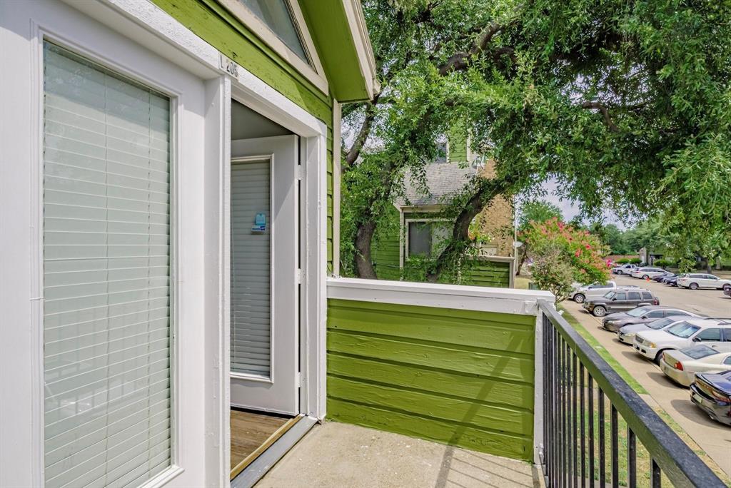 9823 Walnut Street L205