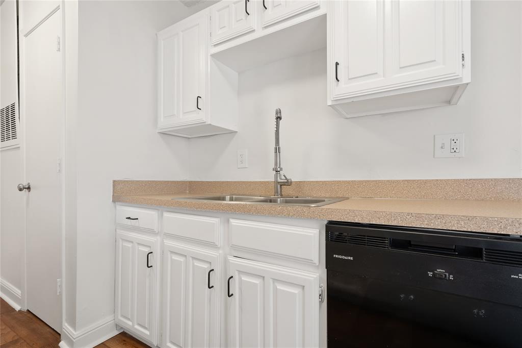 Freeway Park 02 - Residential