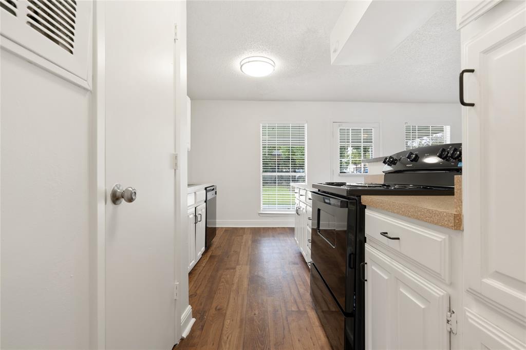 Freeway Park 02 - Residential