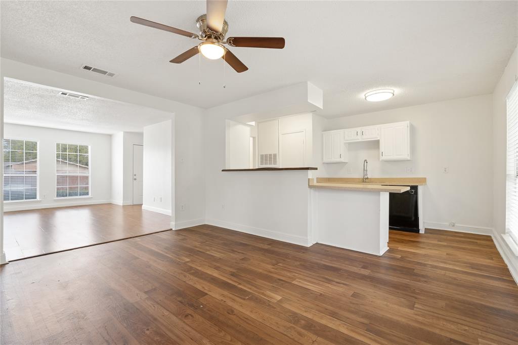 Freeway Park 02 - Residential