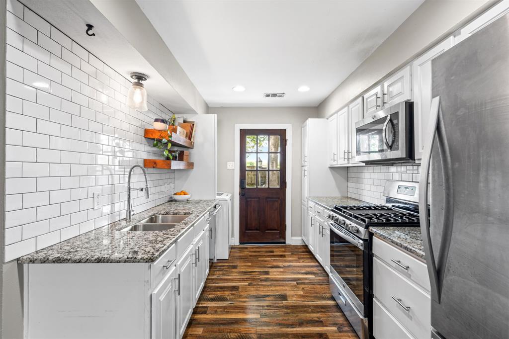 3536 Delford Circle
