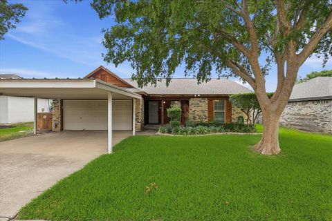 Photo of 7300 Kary Lynn Drive E, Watauga, TX 76148 (MLS # 21294012)