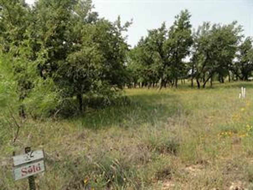 >377 acres. Lot 54 located on golf course. Phase 1 Feather Bay