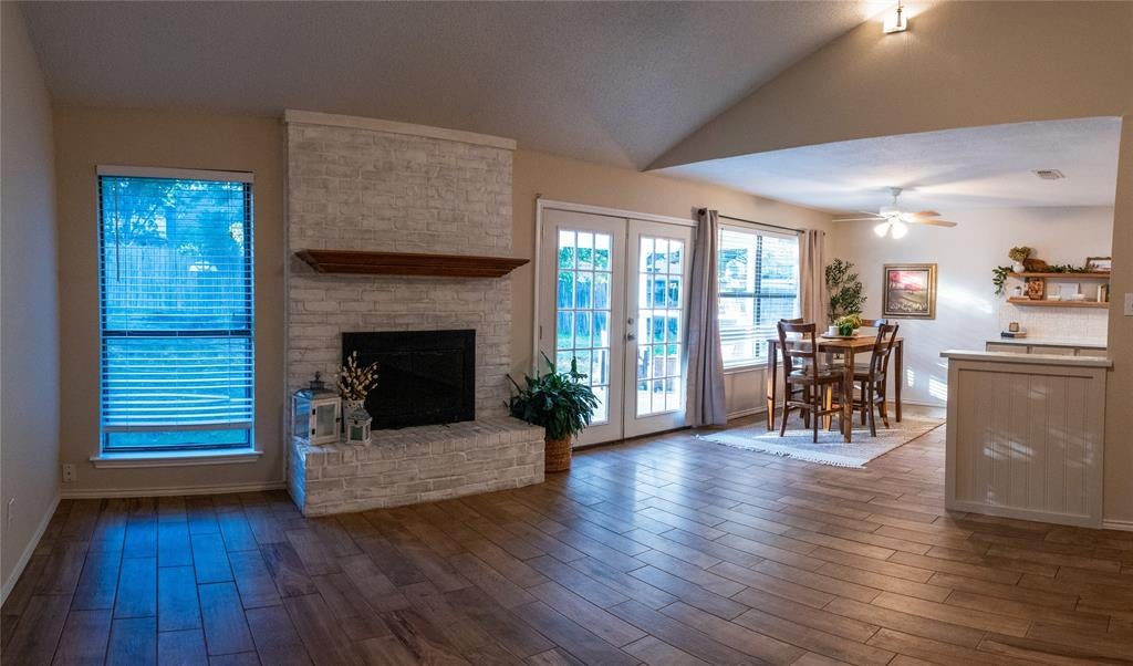 1110 W Cozby Court W