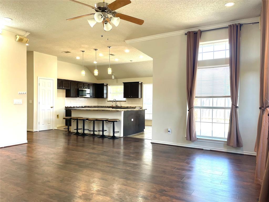6404 Meadowview Court