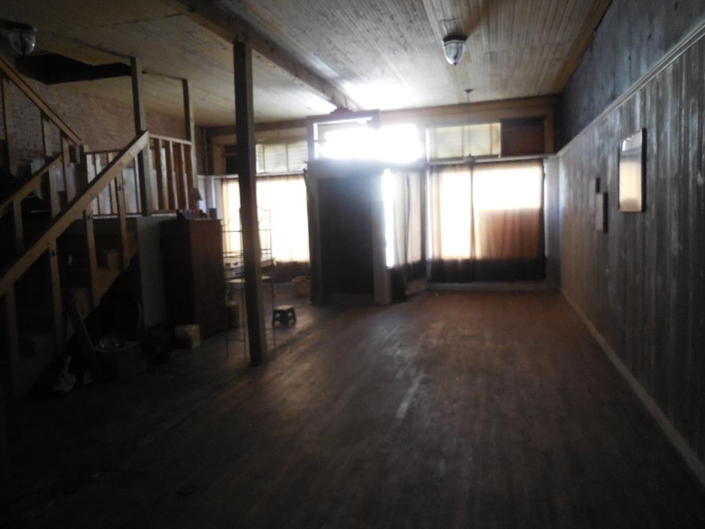 207 W Main Street