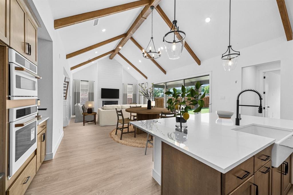 5664 Taylor Trail